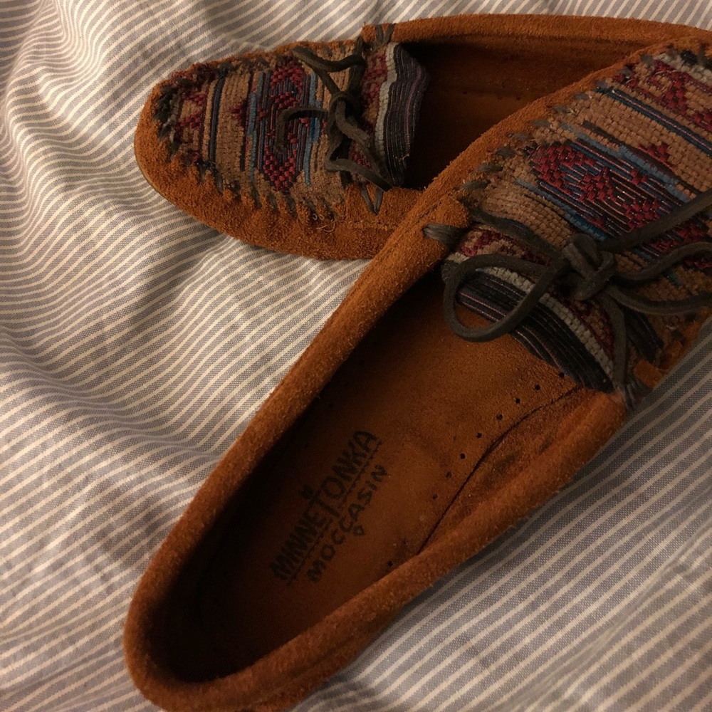 Minnetonka slip on